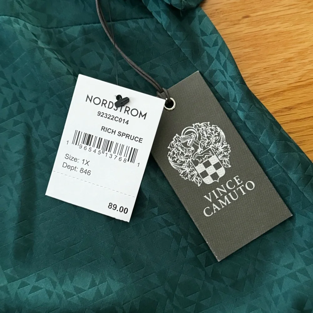 VINCE CAMUTO SHORT SLEEVES BLOUSE TIE NECK GREEN SIZE 1X PLUS LIGHTWEIGHT‎ NEW